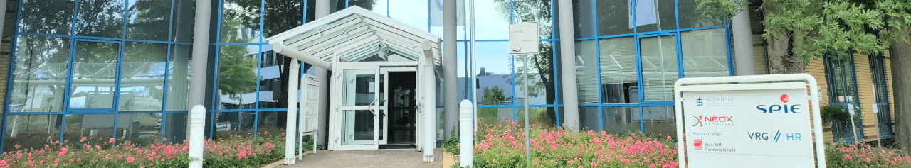 NEOX NETWORKS Eingang zum Bürogebäuse in Langen